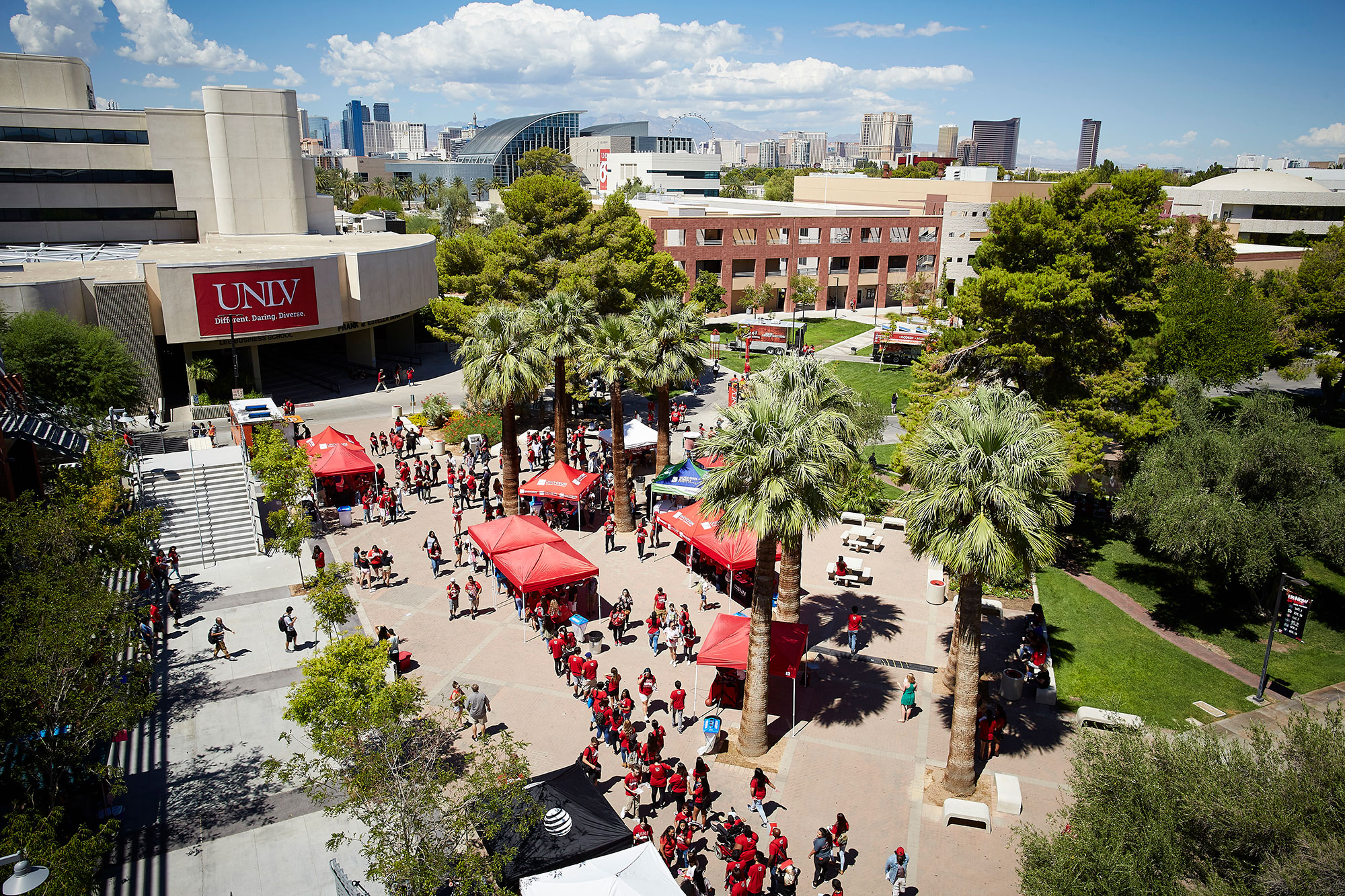 View of the Pida Plaza