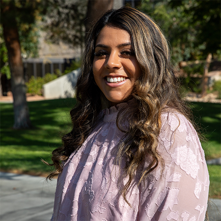 Outdoor headshot of Belen Hernandez