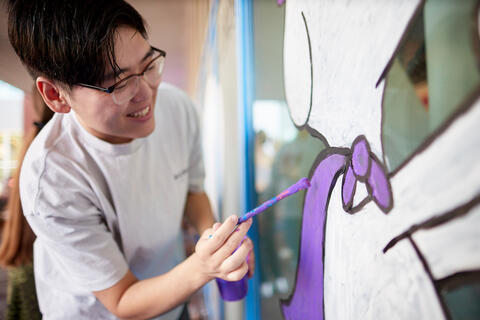 Student window painting